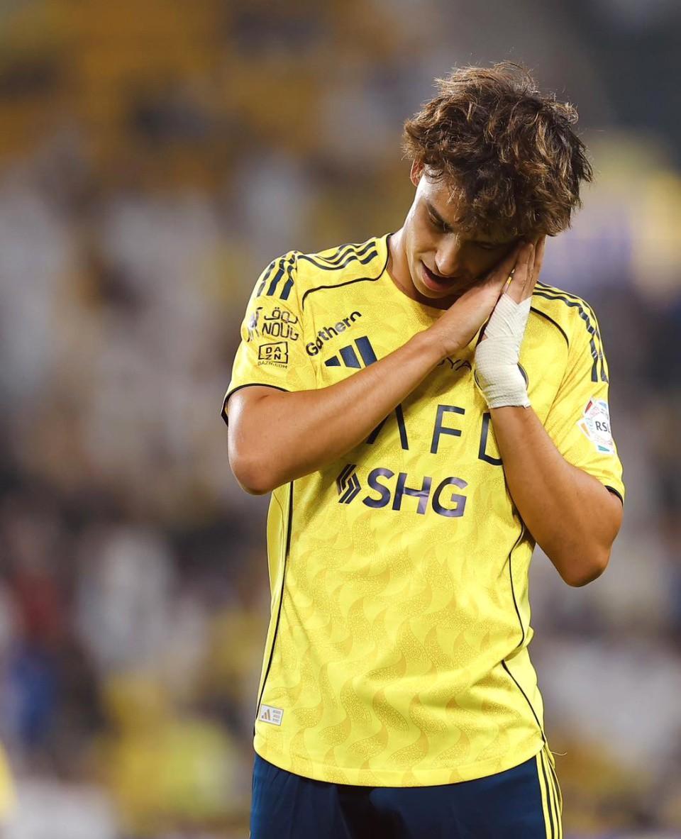 爱游戏-C罗赛事官方发布逆转新规，巴黎圣日耳曼争议不断！的简单介绍