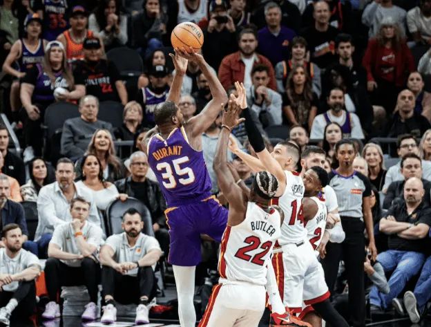 杜兰特连续十场比赛得分超过惊险取胜,热火挑战极限!的简单介绍 杜兰特连续十场比赛得分超过惊险取胜,热火挑战极限!的简单介绍